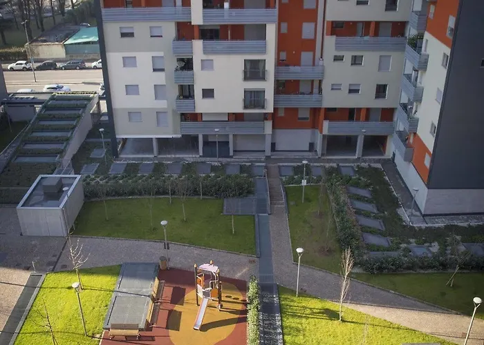 Aurum Bicocca アパートホテル 4*